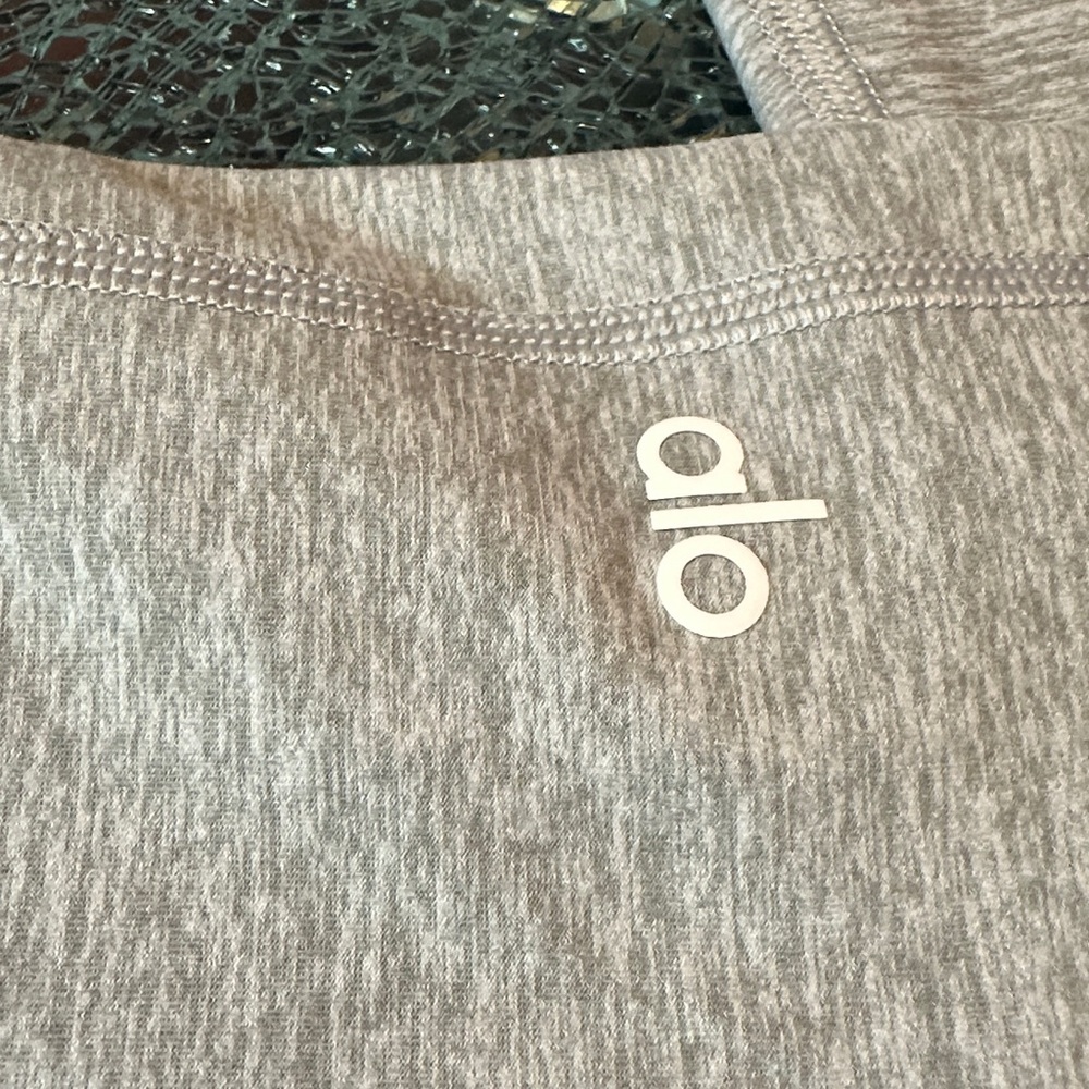 ALO Yoga woman’s l